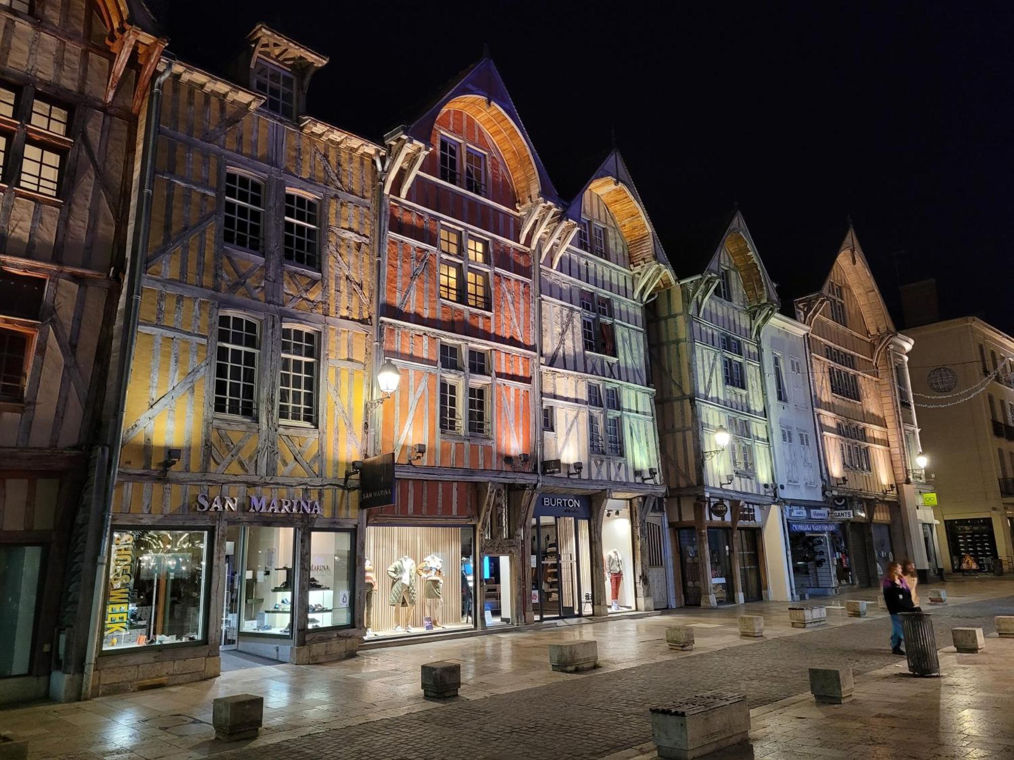 Le Petit Bouchon De Troyes Classe 3 Etoiles Exterior foto